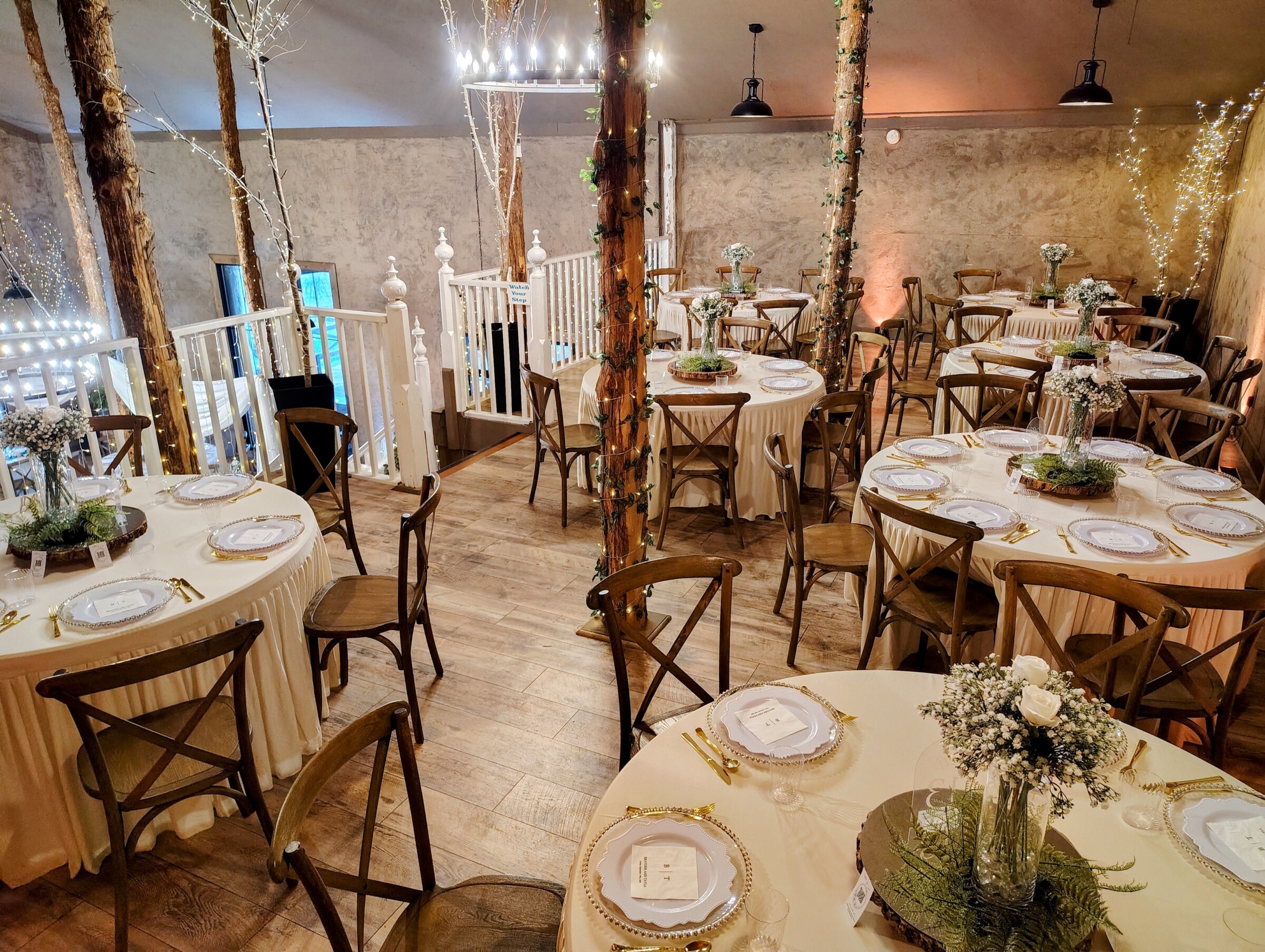 Rustic Elegance Tennessee Event Venue Wedding Rain Plan