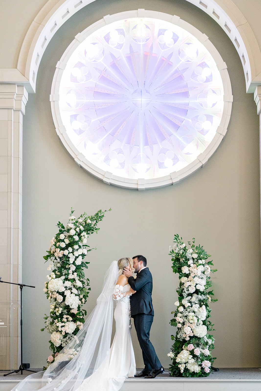 Tennessee Wedding with Timeless Color Palette
