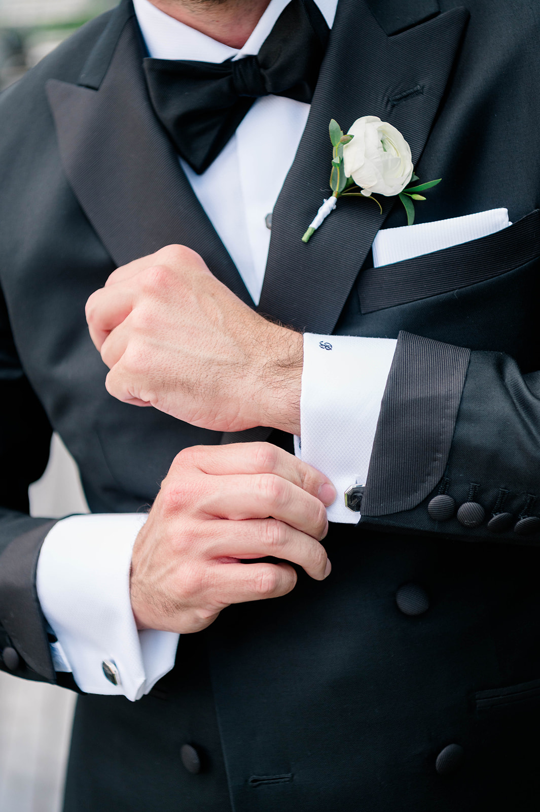 Tennessee Wedding with Timeless Color Palette
