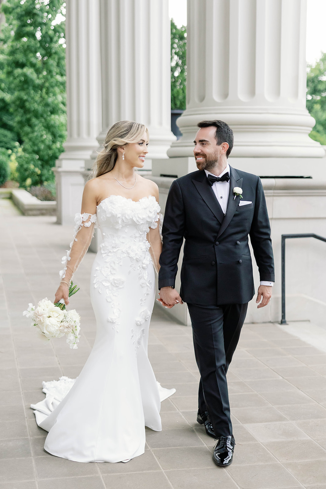 Tennessee Wedding with Timeless Color Palette