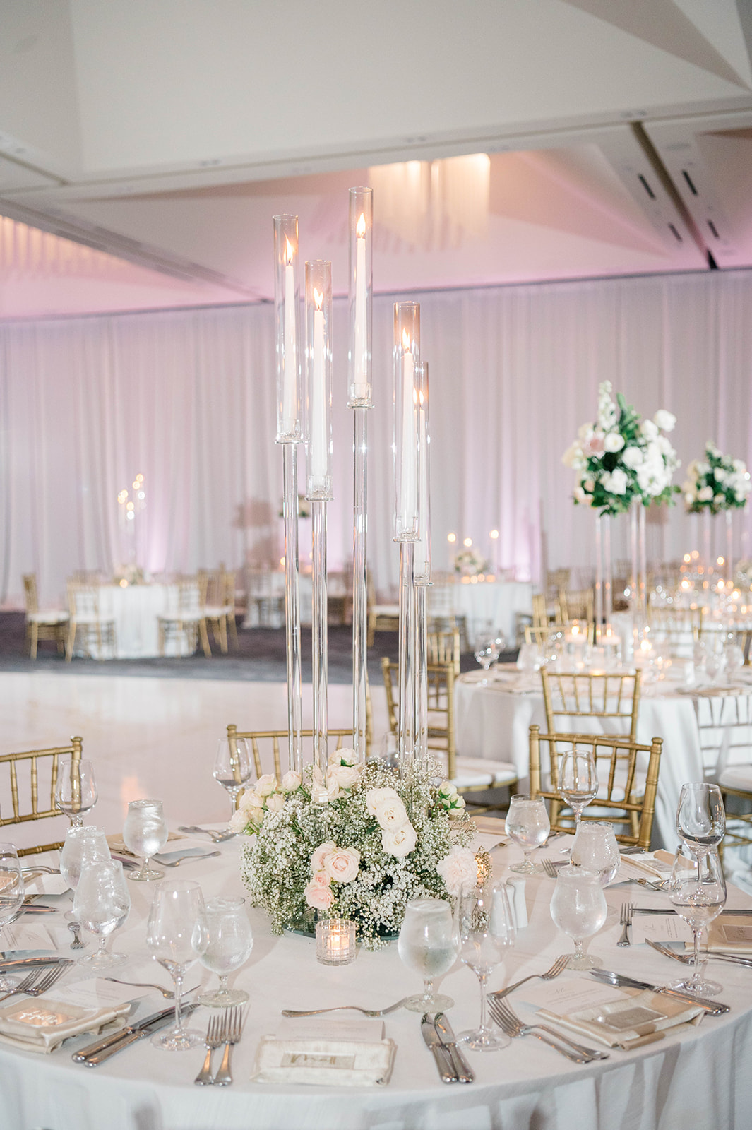 Tennessee Wedding with Timeless Color Palette