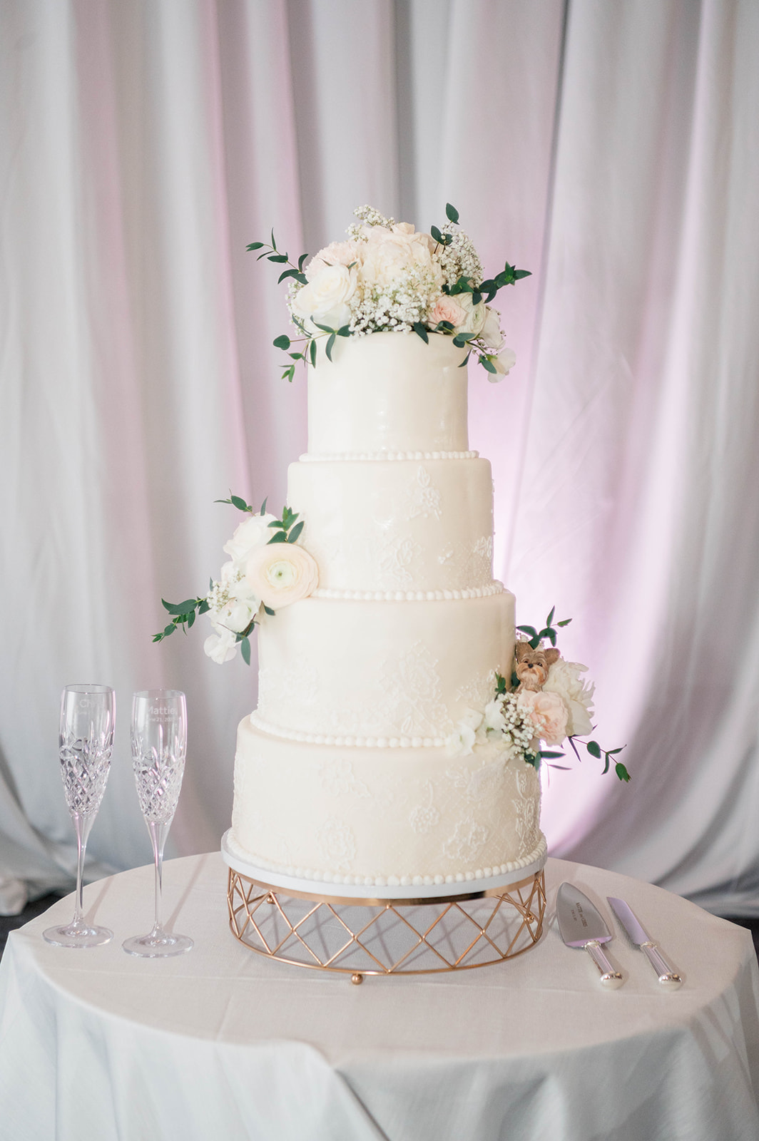 Tennessee Wedding with Timeless Color Palette