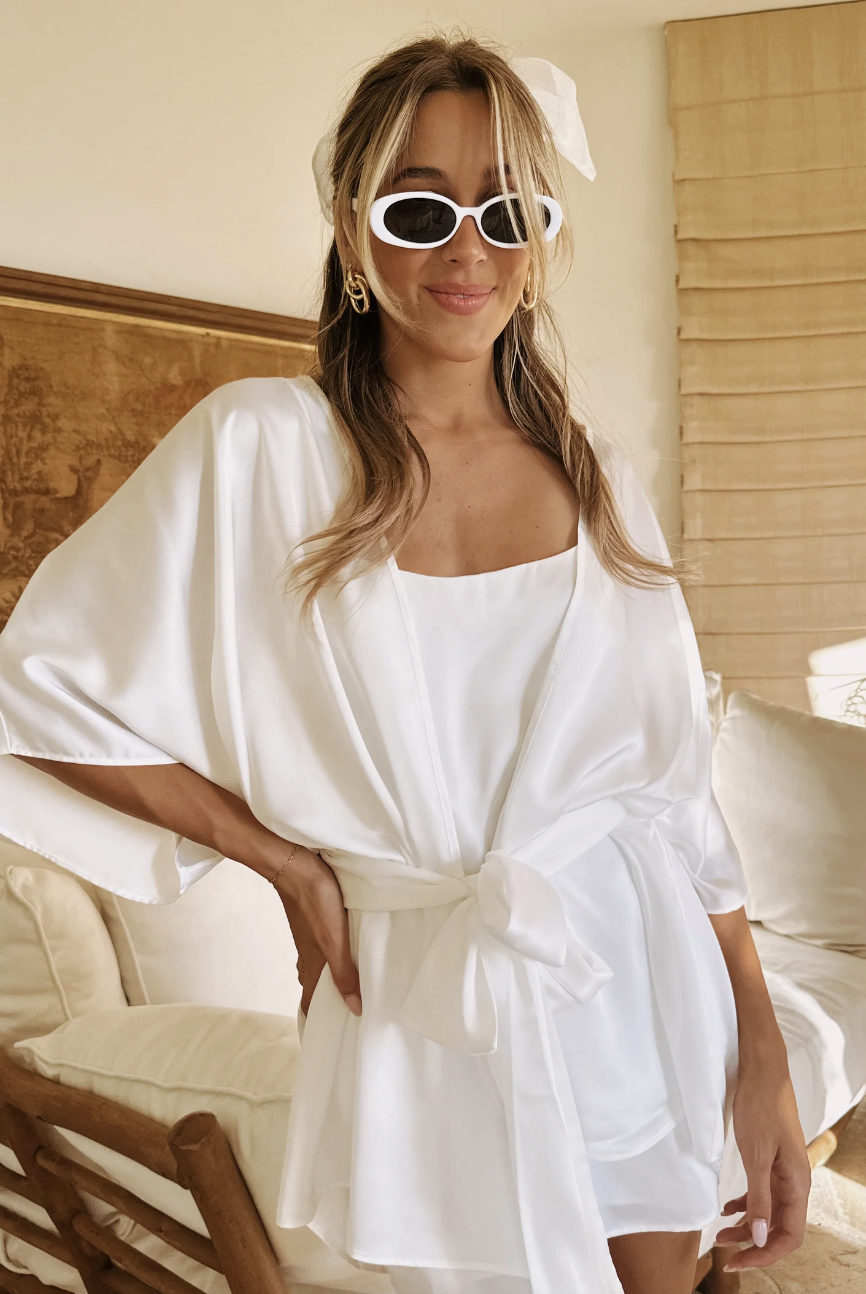 show me your mumu first look robe 2 - Wedding Morning Must-Haves: The Best Wedding Robes and PJs for Brides and Their Bridal Parties show me your mumu first look robe 2