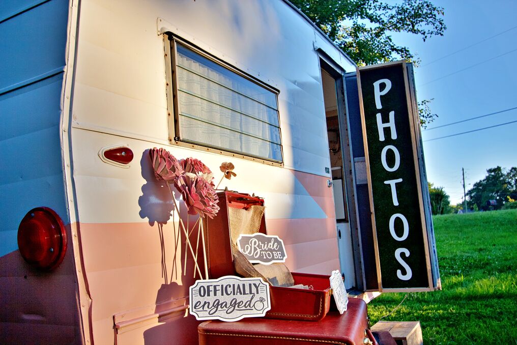 Why You Need a Photo Booth at Your Wedding w/ Heather Knauf of Instaburst Photos