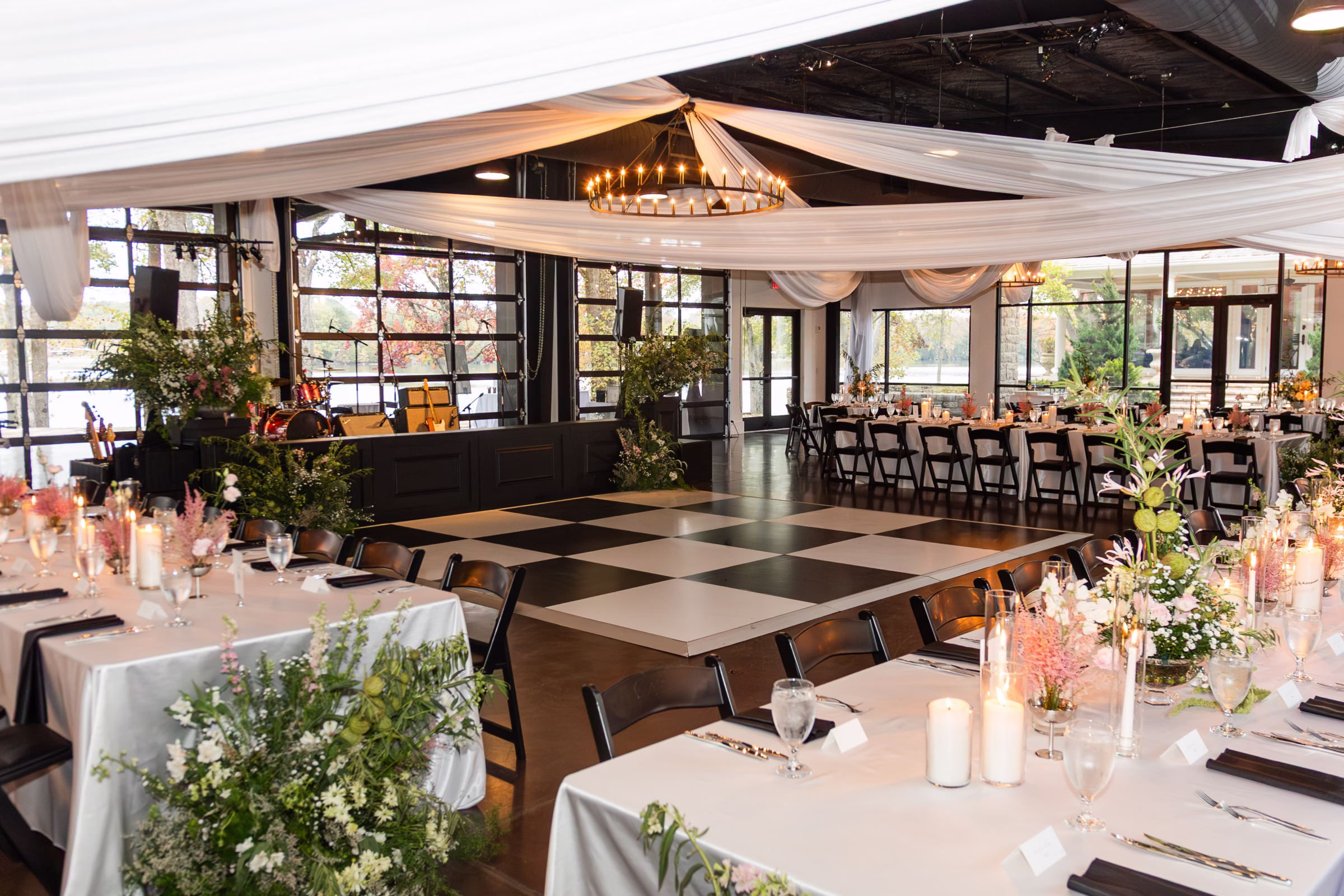 Black and White Nashville Wedding with Rainy Sparkler Sendoff Rebecca Musayev Photography