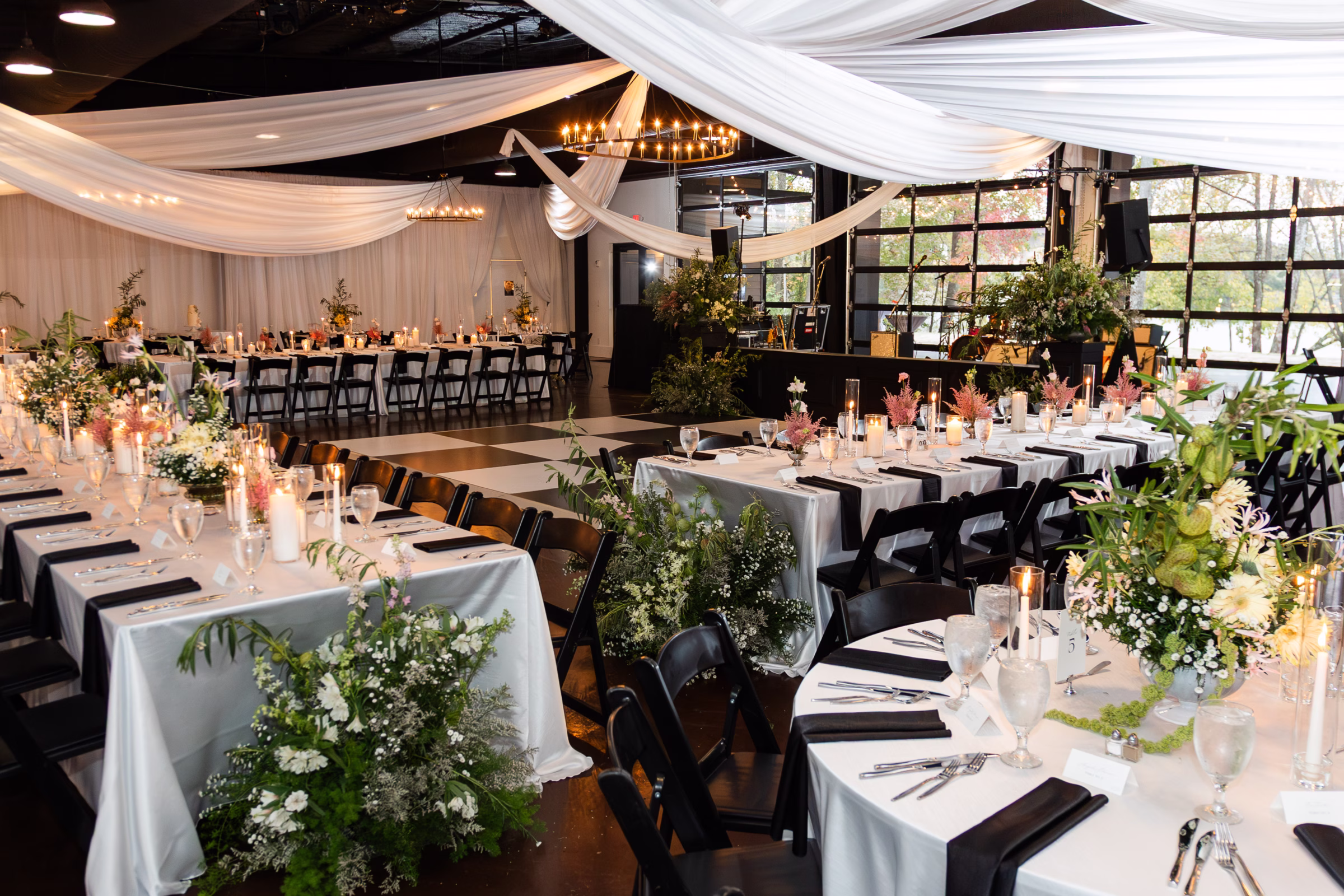 Black and White Nashville Wedding with Rainy Sparkler Sendoff Rebecca Musayev Photography