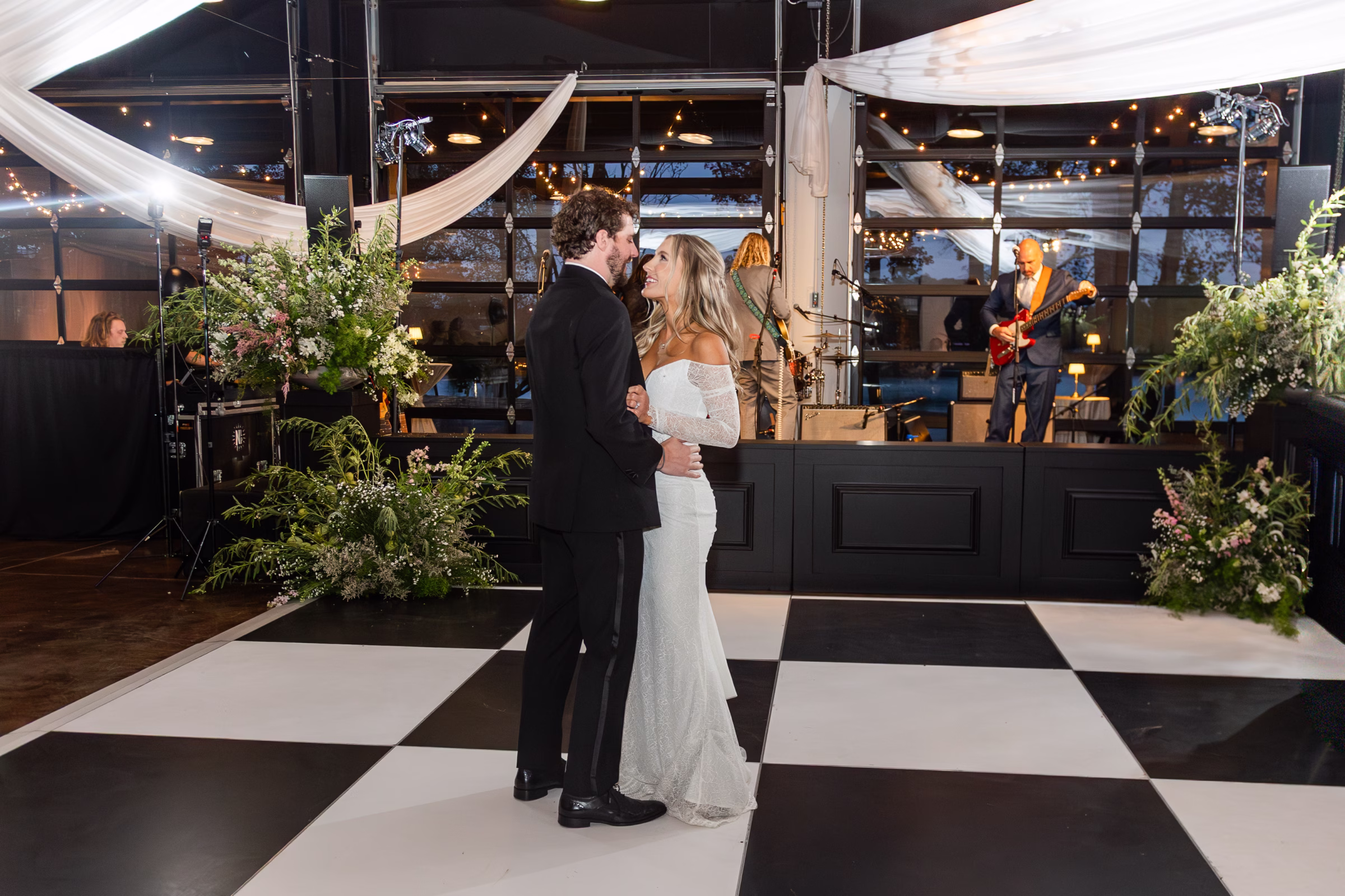 Black and White Nashville Wedding with Rainy Sparkler Sendoff Rebecca Musayev Photography