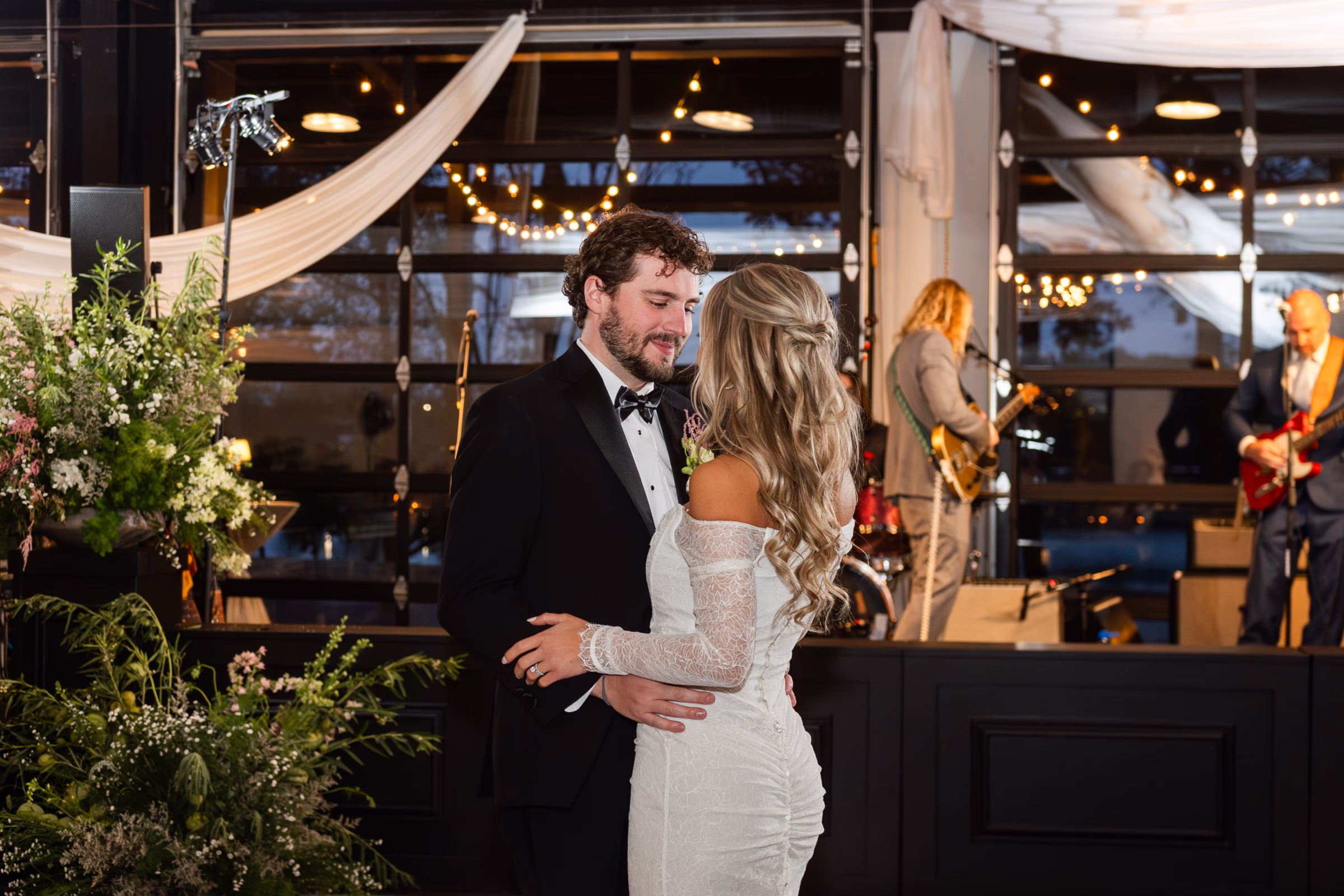 Black and White Nashville Wedding with Rainy Sparkler Sendoff Rebecca Musayev Photography