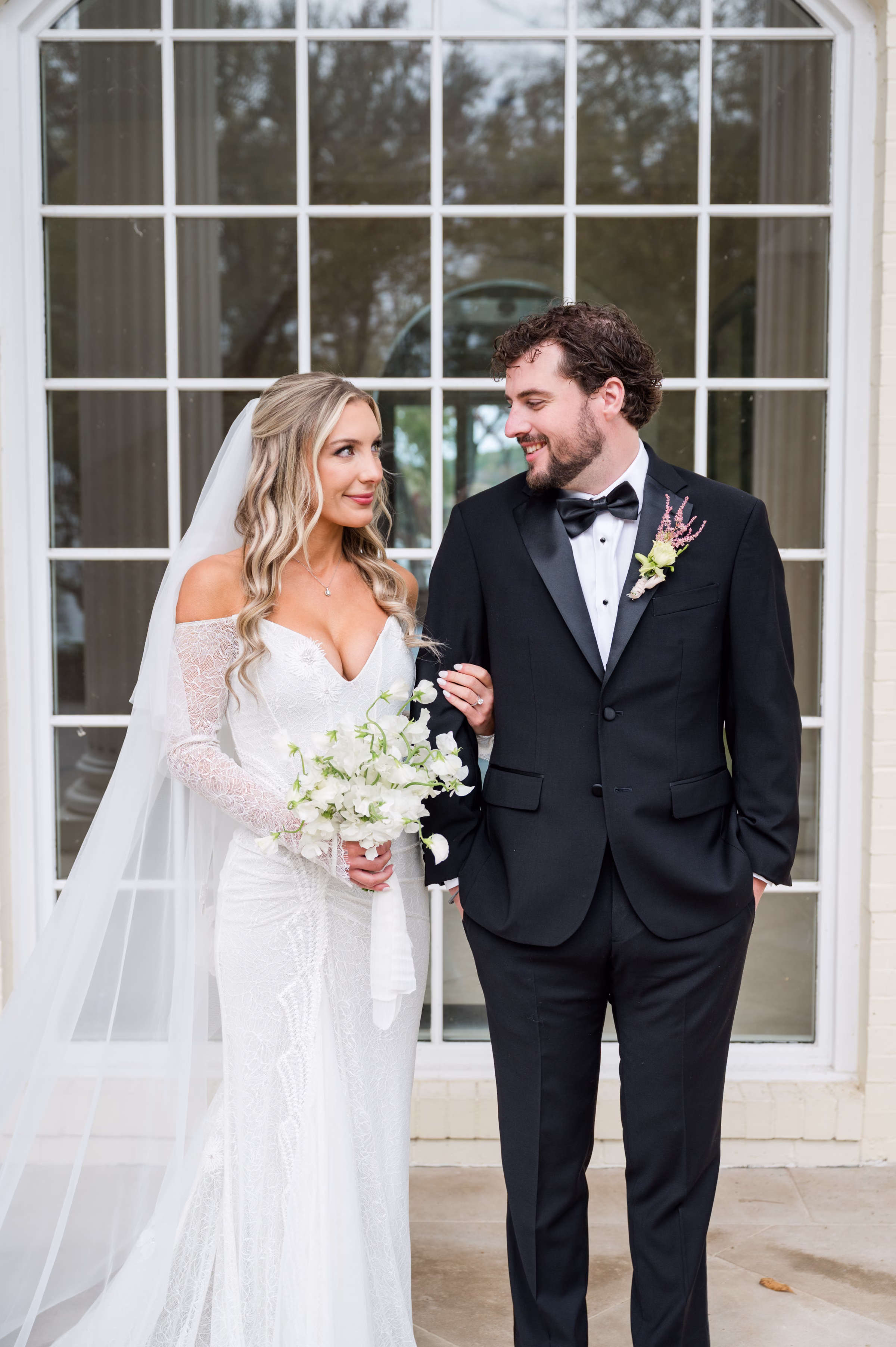 Black and White Nashville Wedding with Rainy Sparkler Sendoff Rebecca Musayev Photography