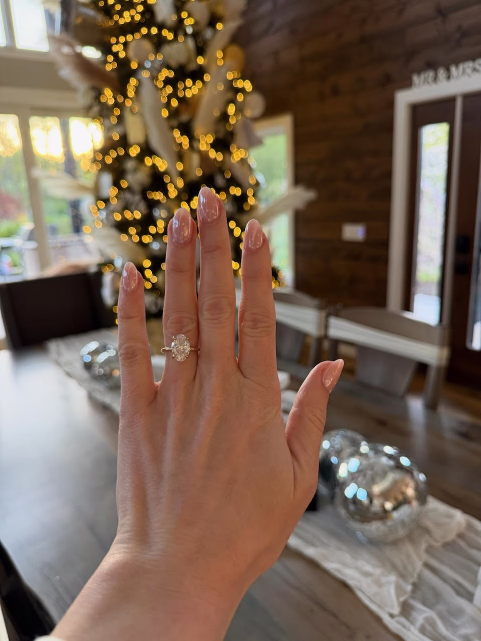 Mr. Hand Pay's Engagement to Kristy on The Wedding Reporter Podcast