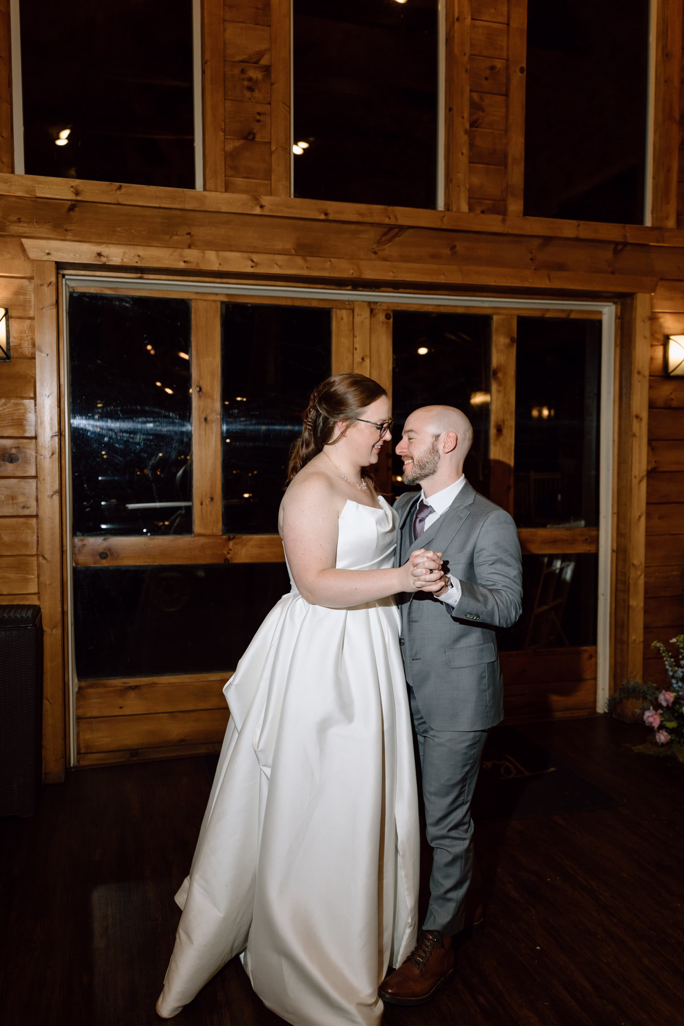 Nashville Wedding with Sunflower Details Hannah Lee Photography
