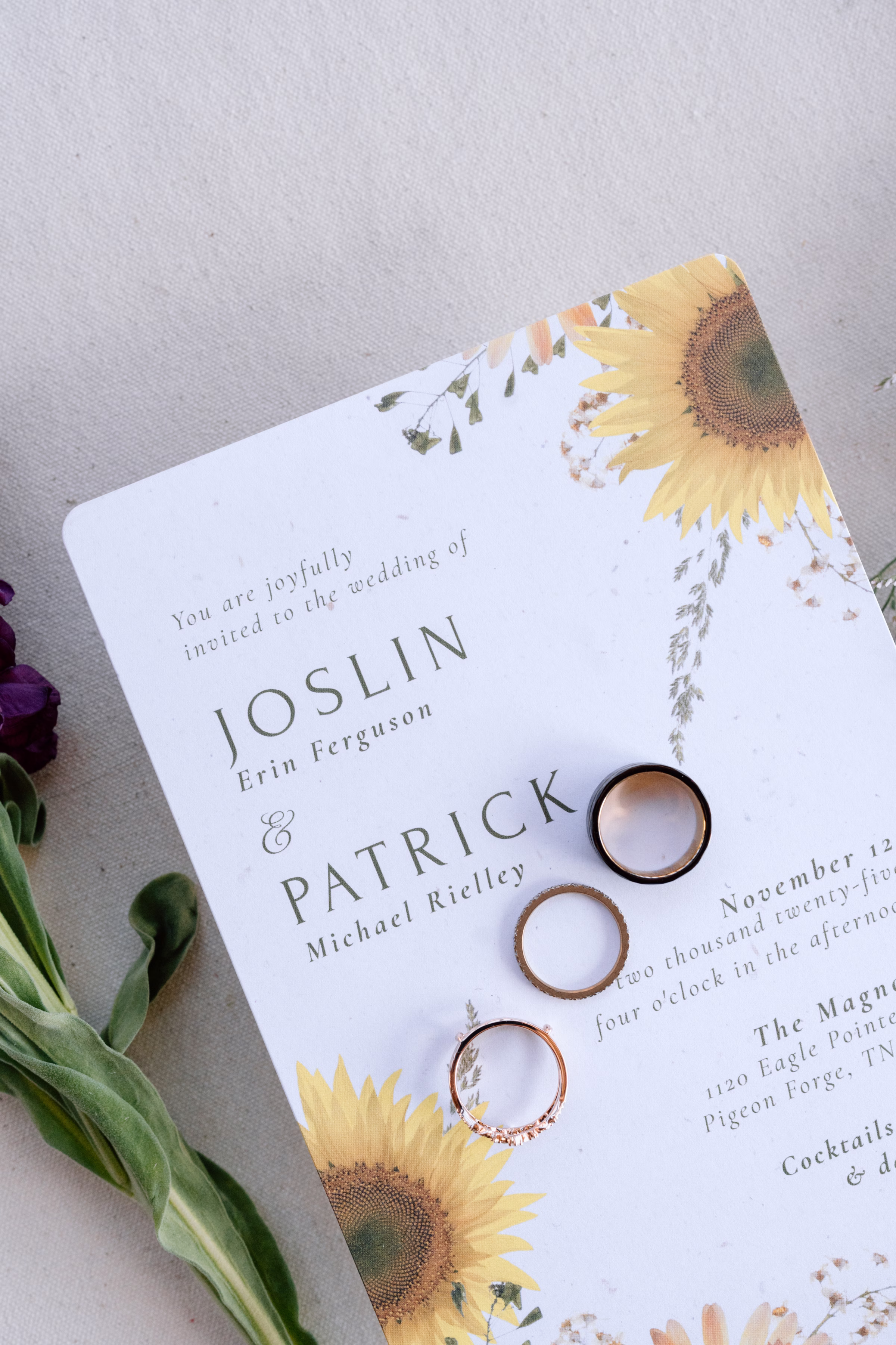 Nashville Wedding with Sunflower Details Hannah Lee Photography