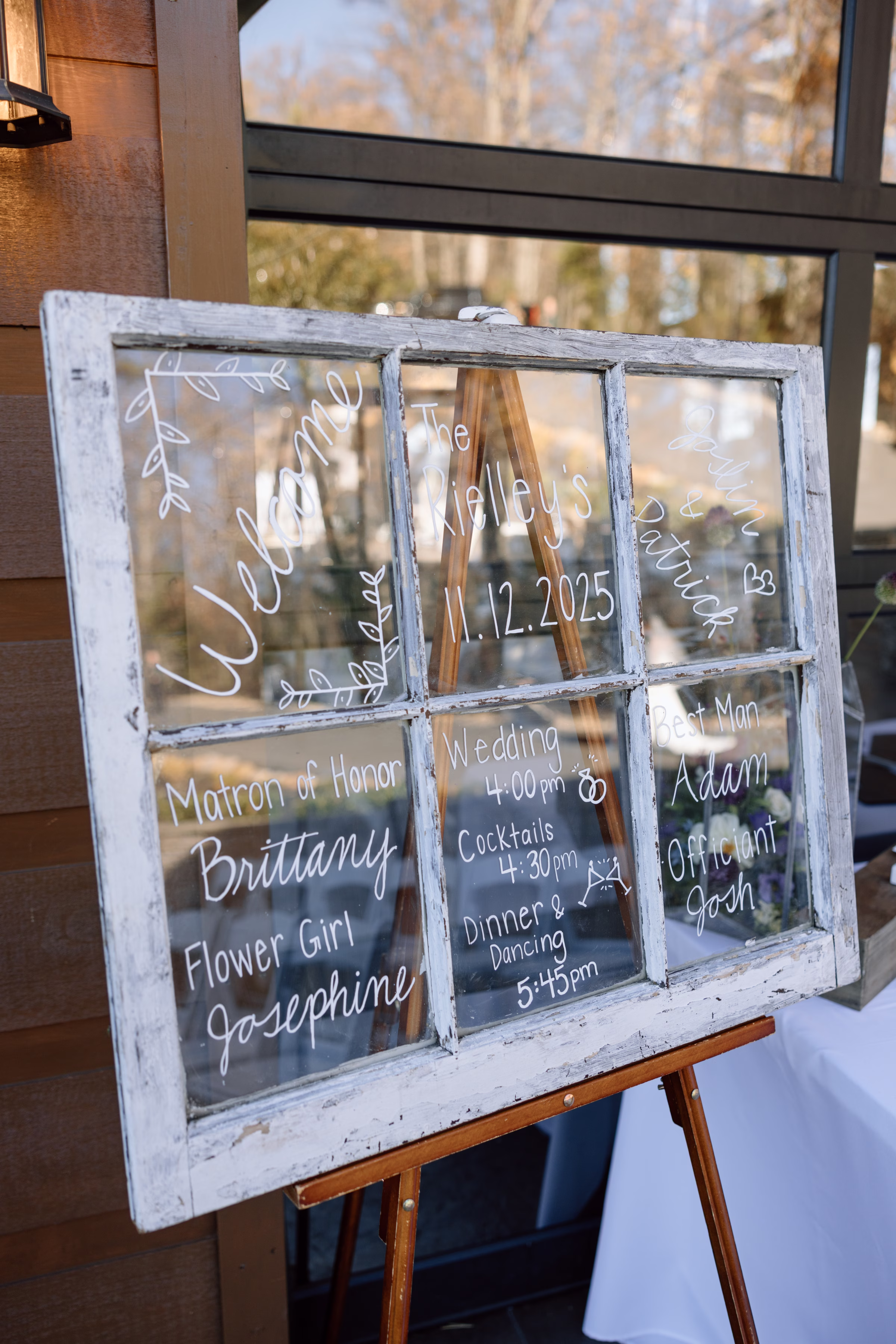 Nashville Wedding with Sunflower Details Hannah Lee Photography