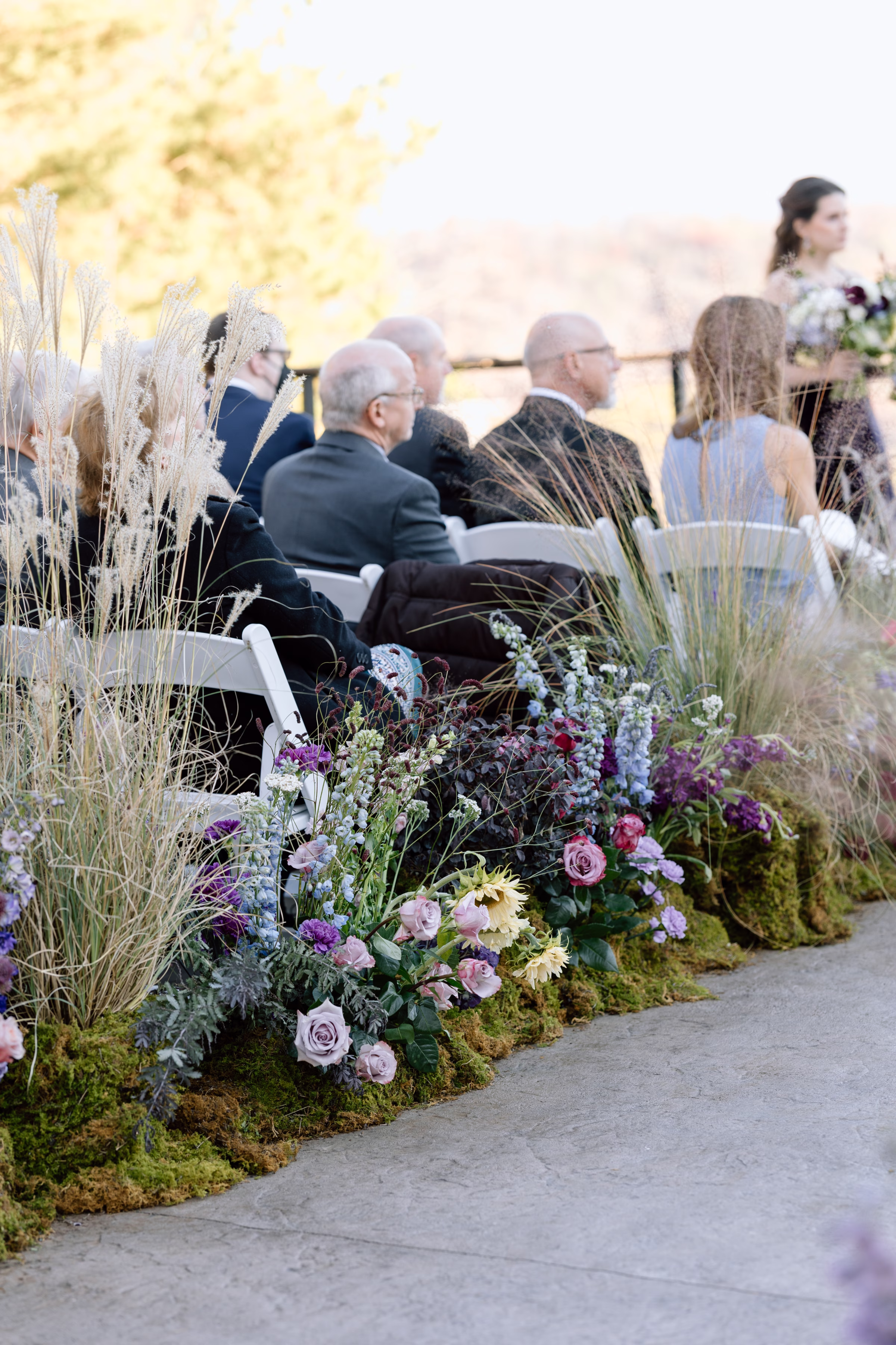 Nashville Wedding with Sunflower Details Hannah Lee Photography