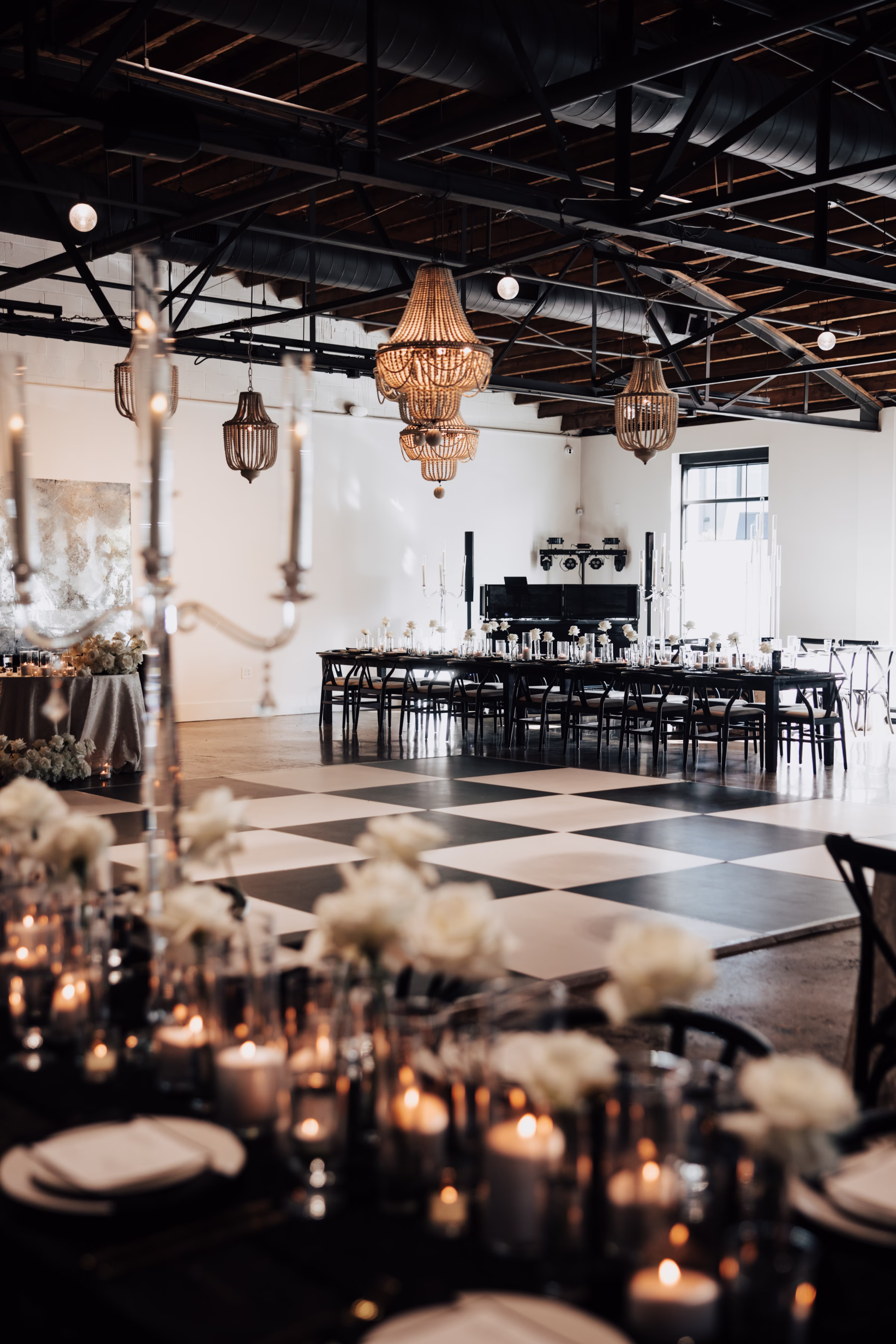 Black and White Wedding at Saint Elle on Nashville Bride Guide