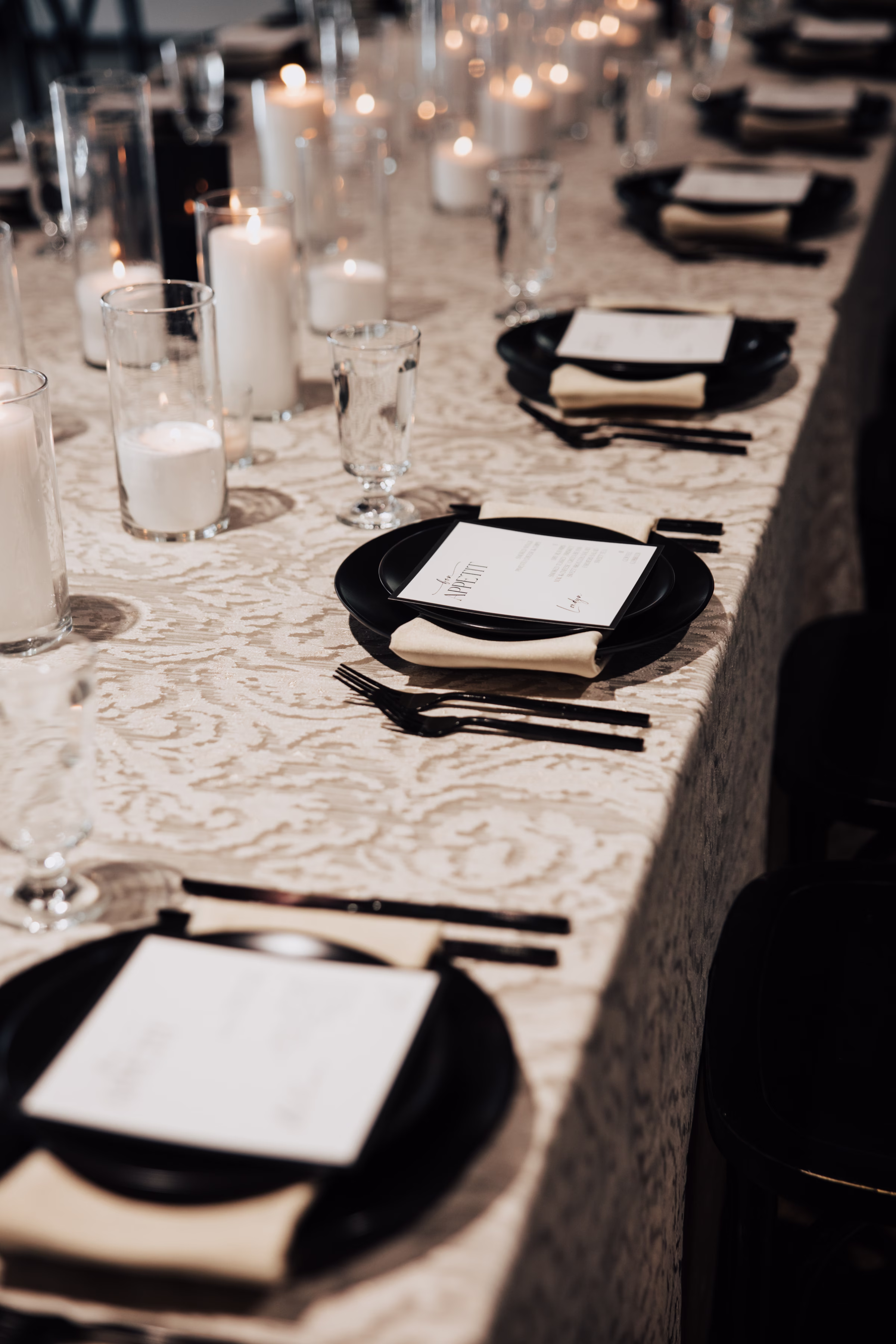 Black and White Wedding at Saint Elle on Nashville Bride Guide