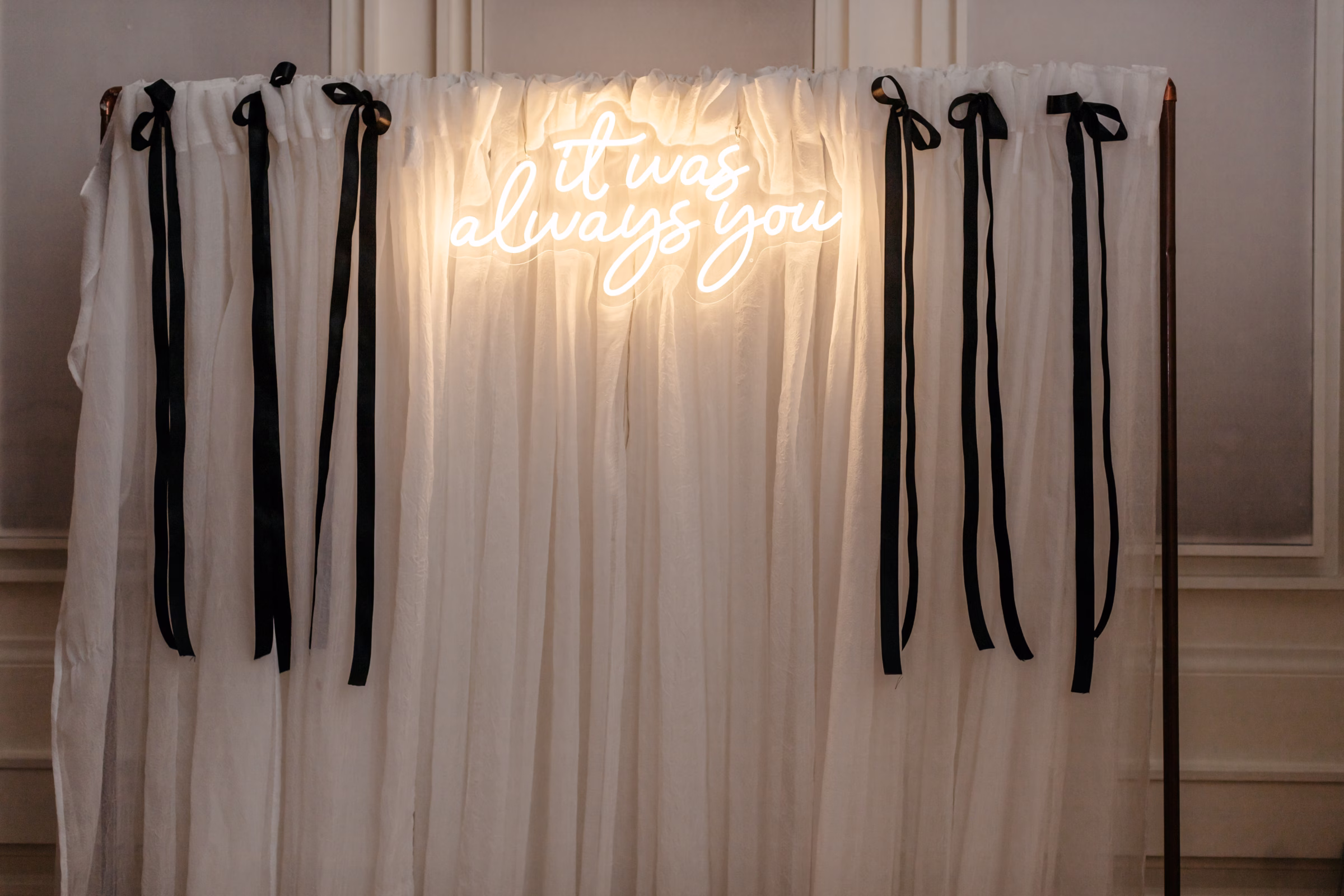 Elegant Black and White Wedding at Noelle Nashville Bride Guide