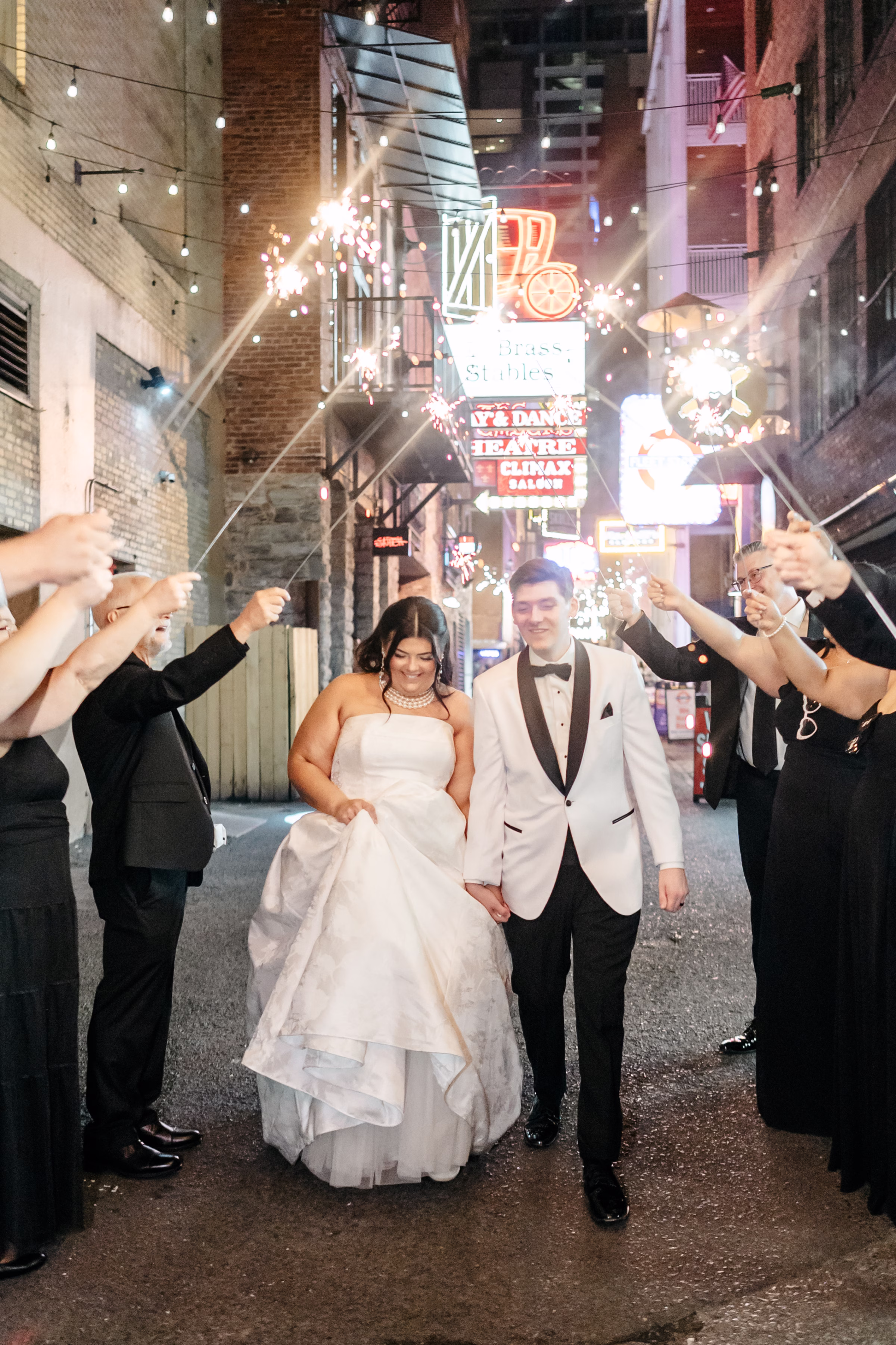 Elegant Black and White Wedding at Noelle Nashville Bride Guide