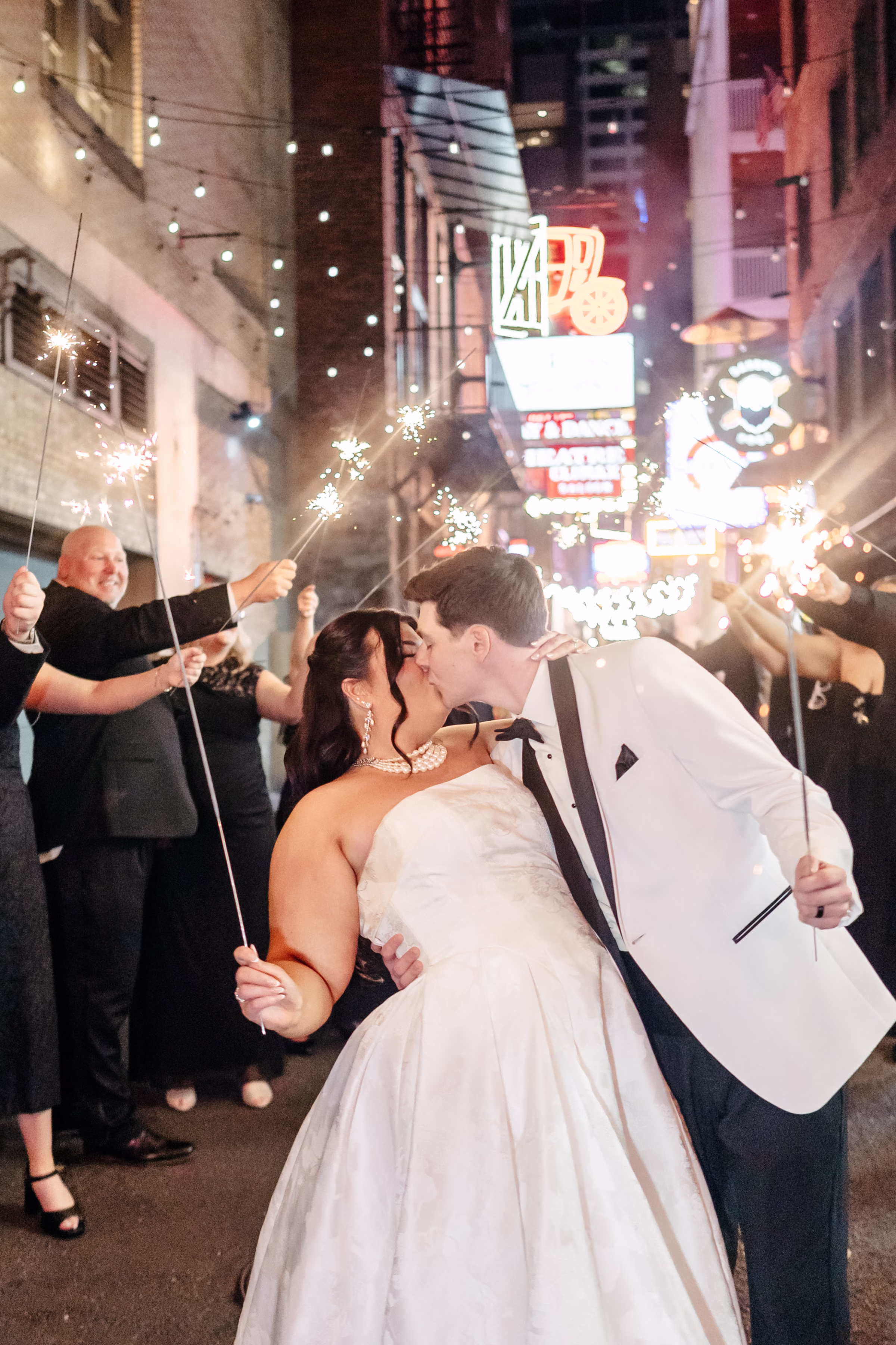 Elegant Black and White Wedding at Noelle Nashville Bride Guide