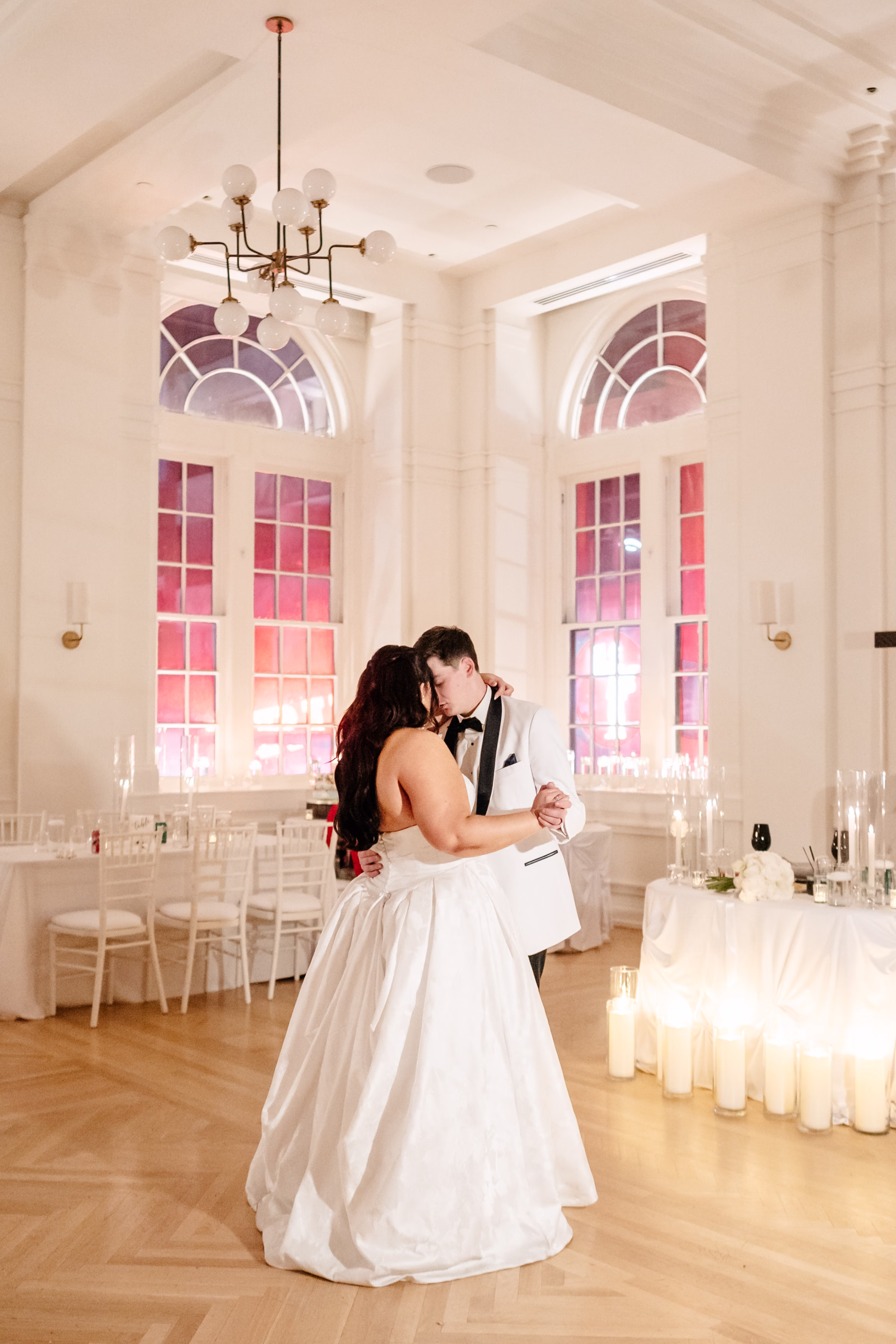Elegant Black and White Wedding at Noelle Nashville Bride Guide