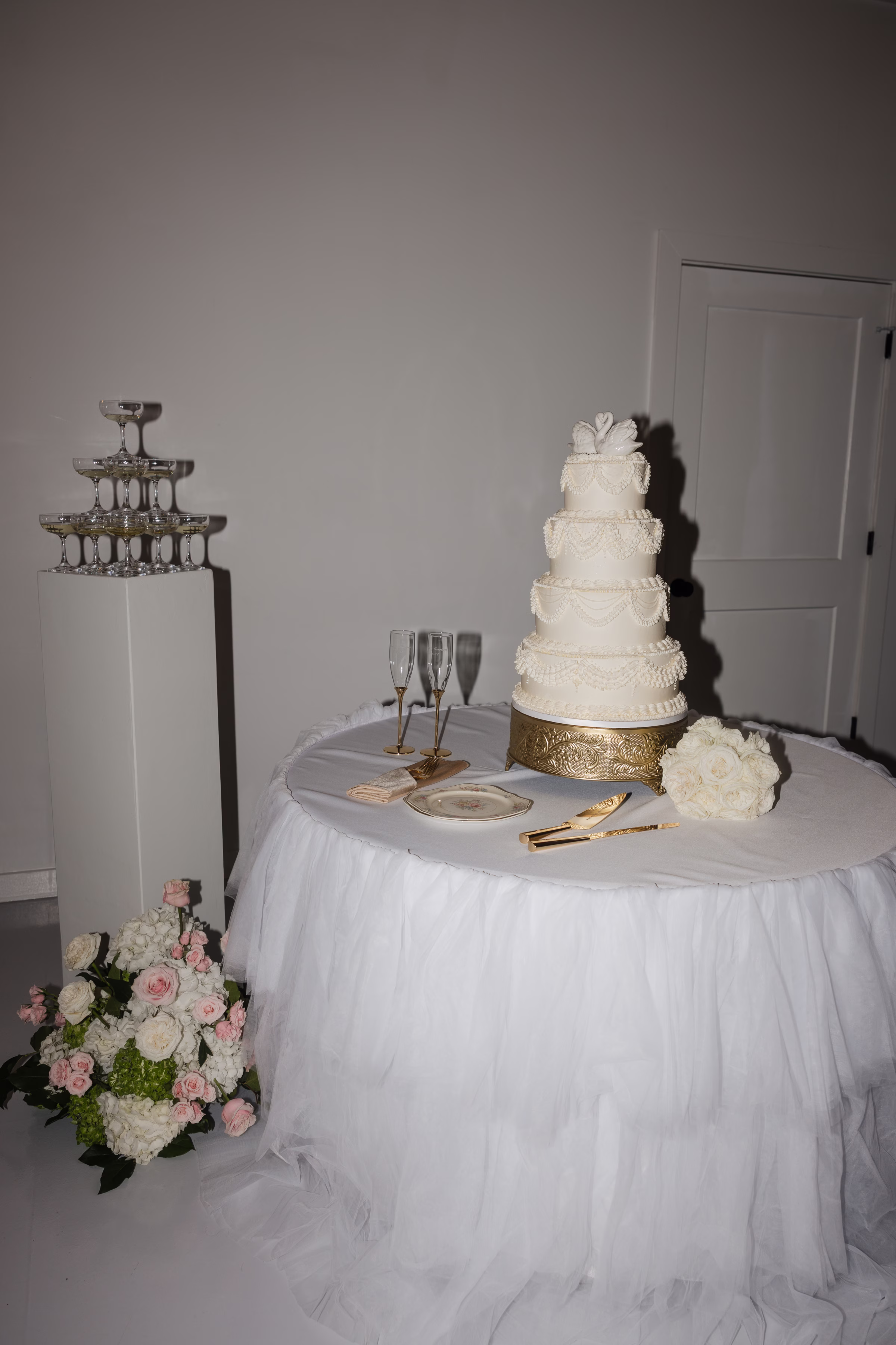 Nashville Vintage Spring Wedding at The Monroe Sydney Breland Photography