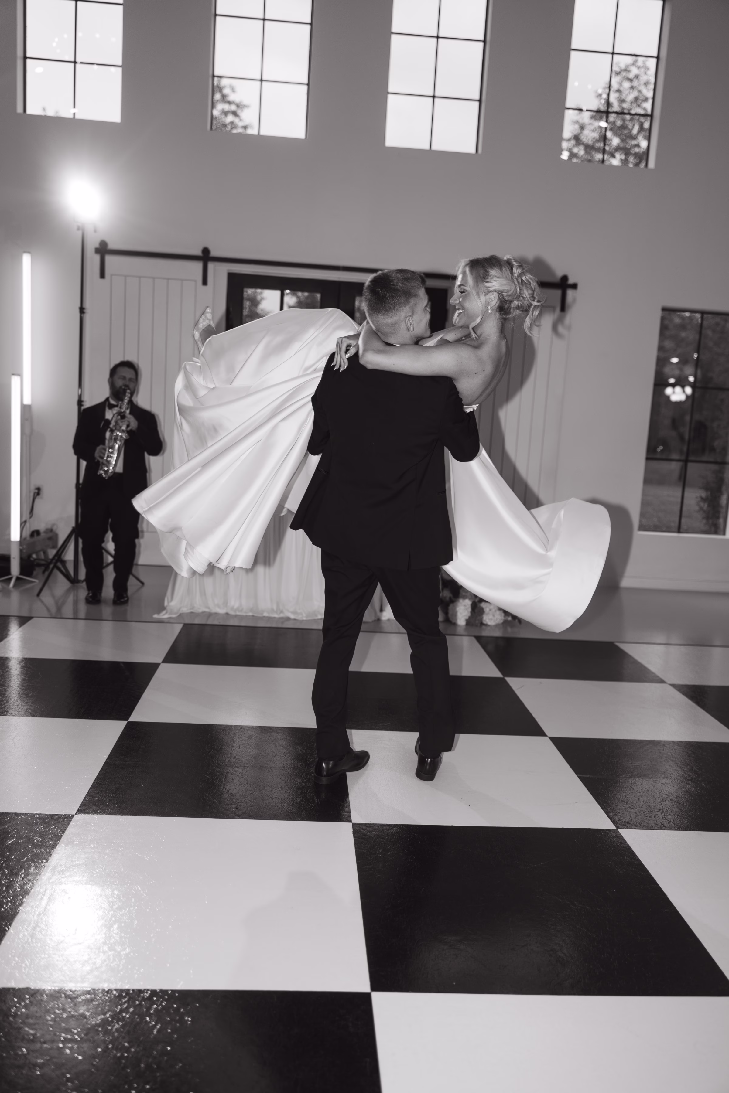 Spring Wedding at The Monroe with Vintage Charm