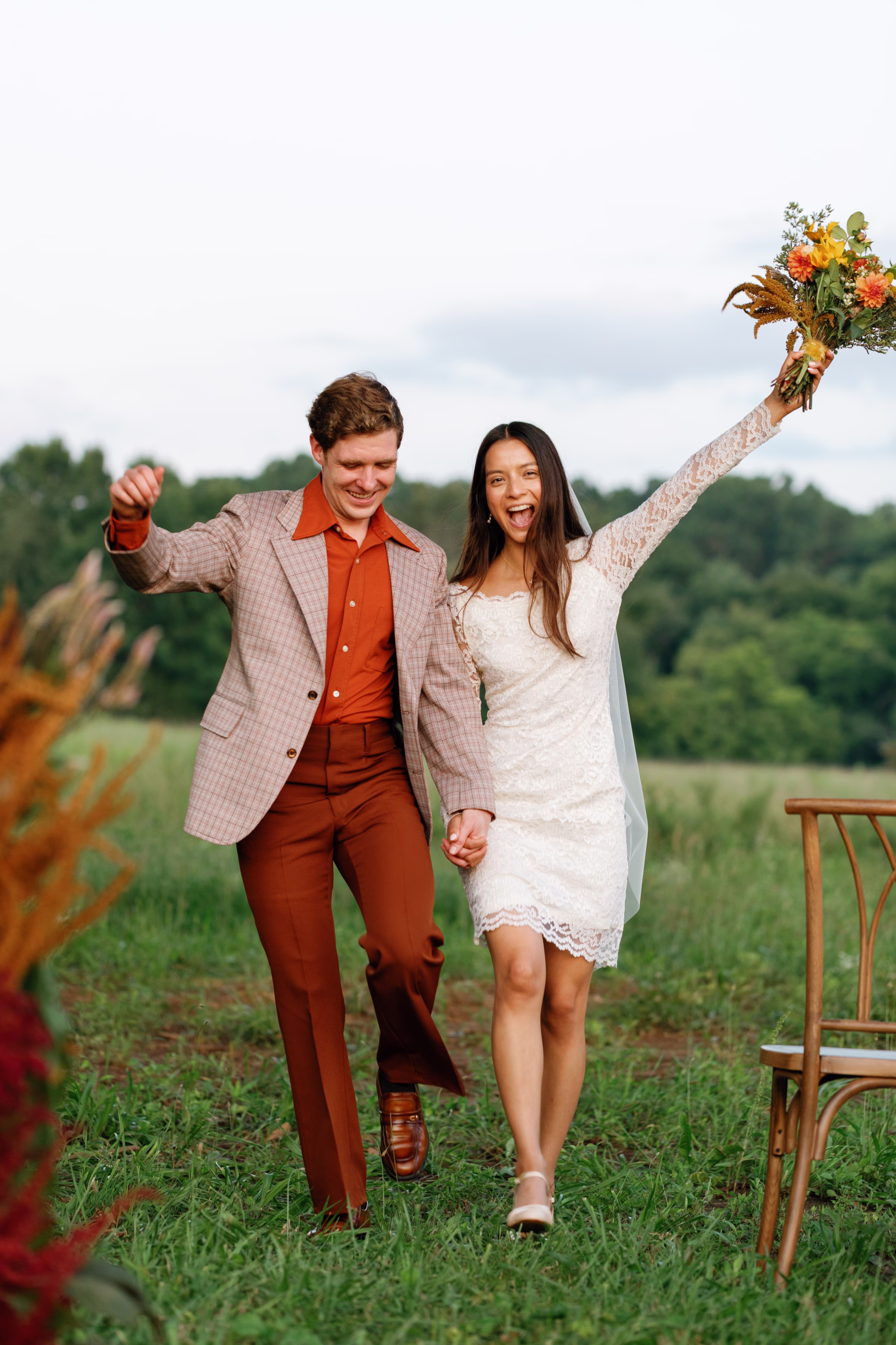 arrington meadows retro wedding inspo ceremony Darien Photography 043 - Retro Inspired Wedding Editorial at Arrington Meadows Arrington Meadows Retro Wedding Inspiration Nashville Bride Guide
