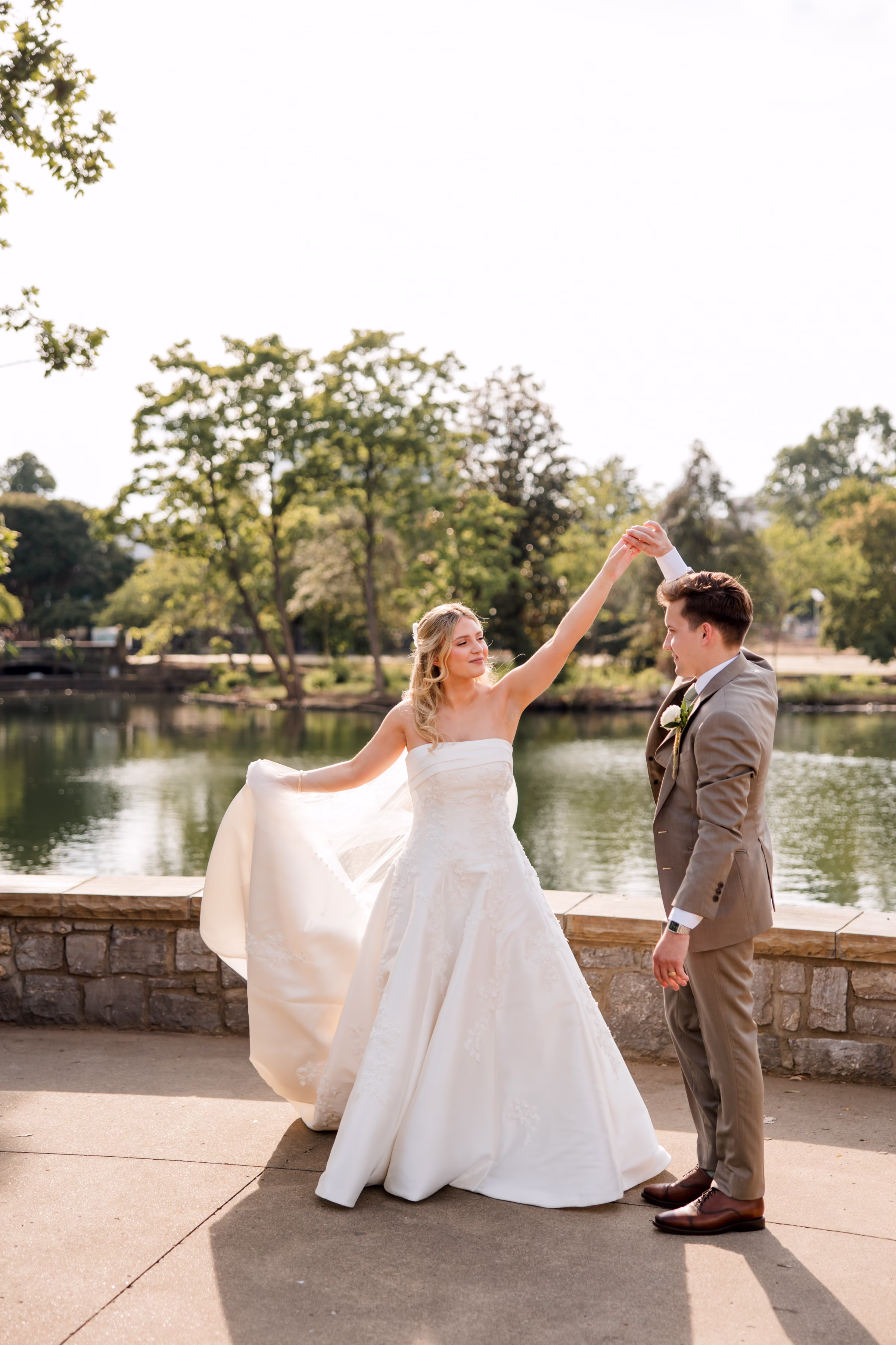 Coastal Inspired Nashville Wedding Room With A View | John Myers Photography