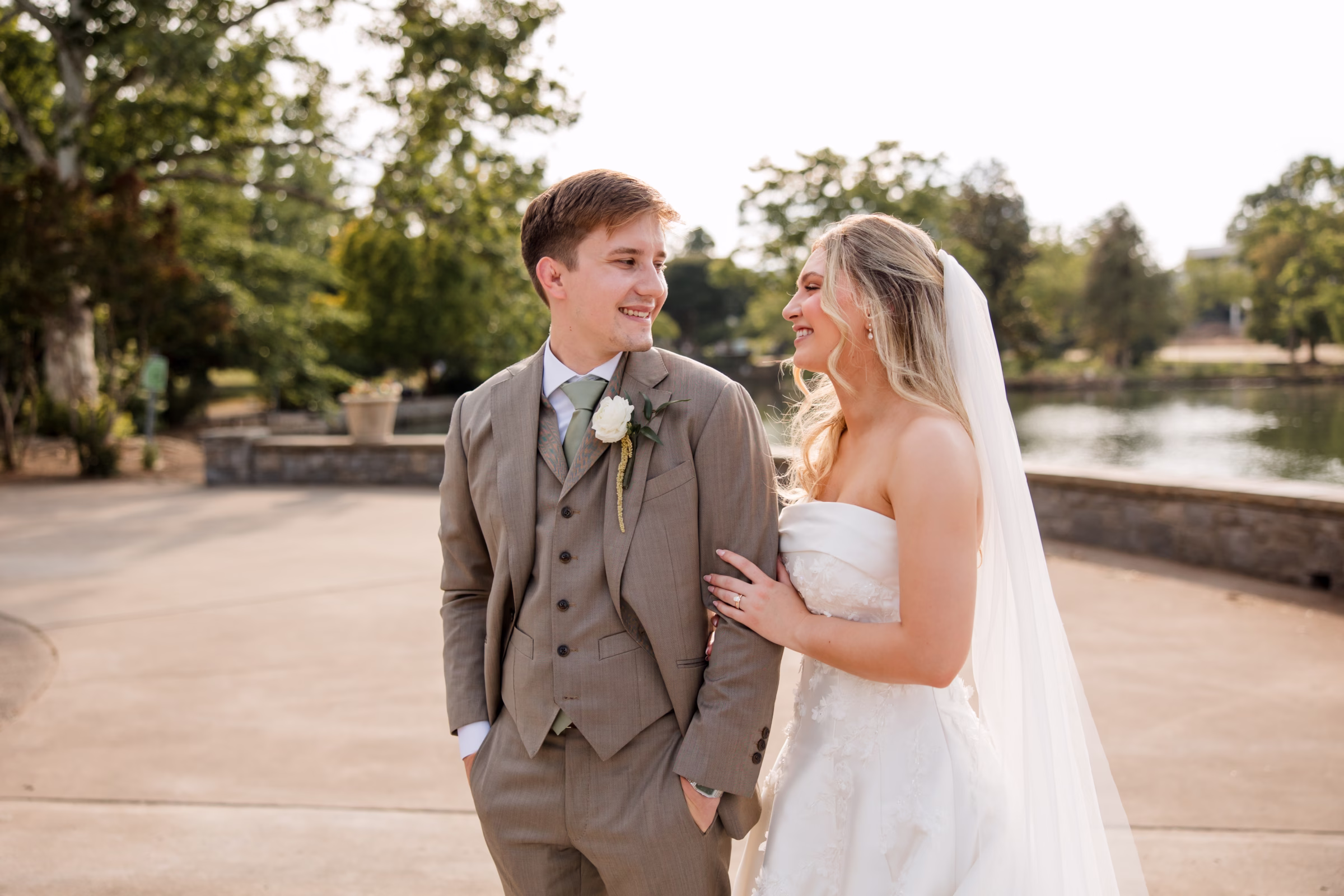 Coastal Inspired Nashville Wedding Room With A View | John Myers Photography