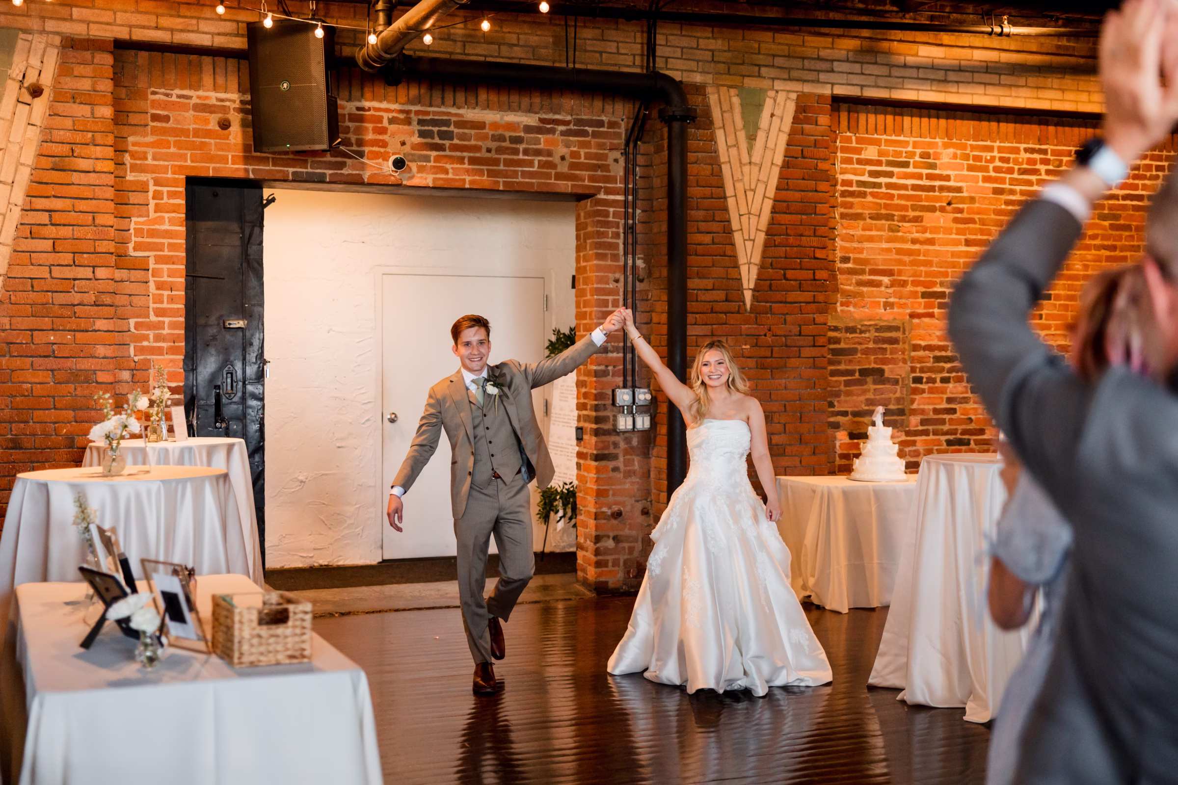 Coastal Inspired Nashville Wedding Room With A View | John Myers Photography