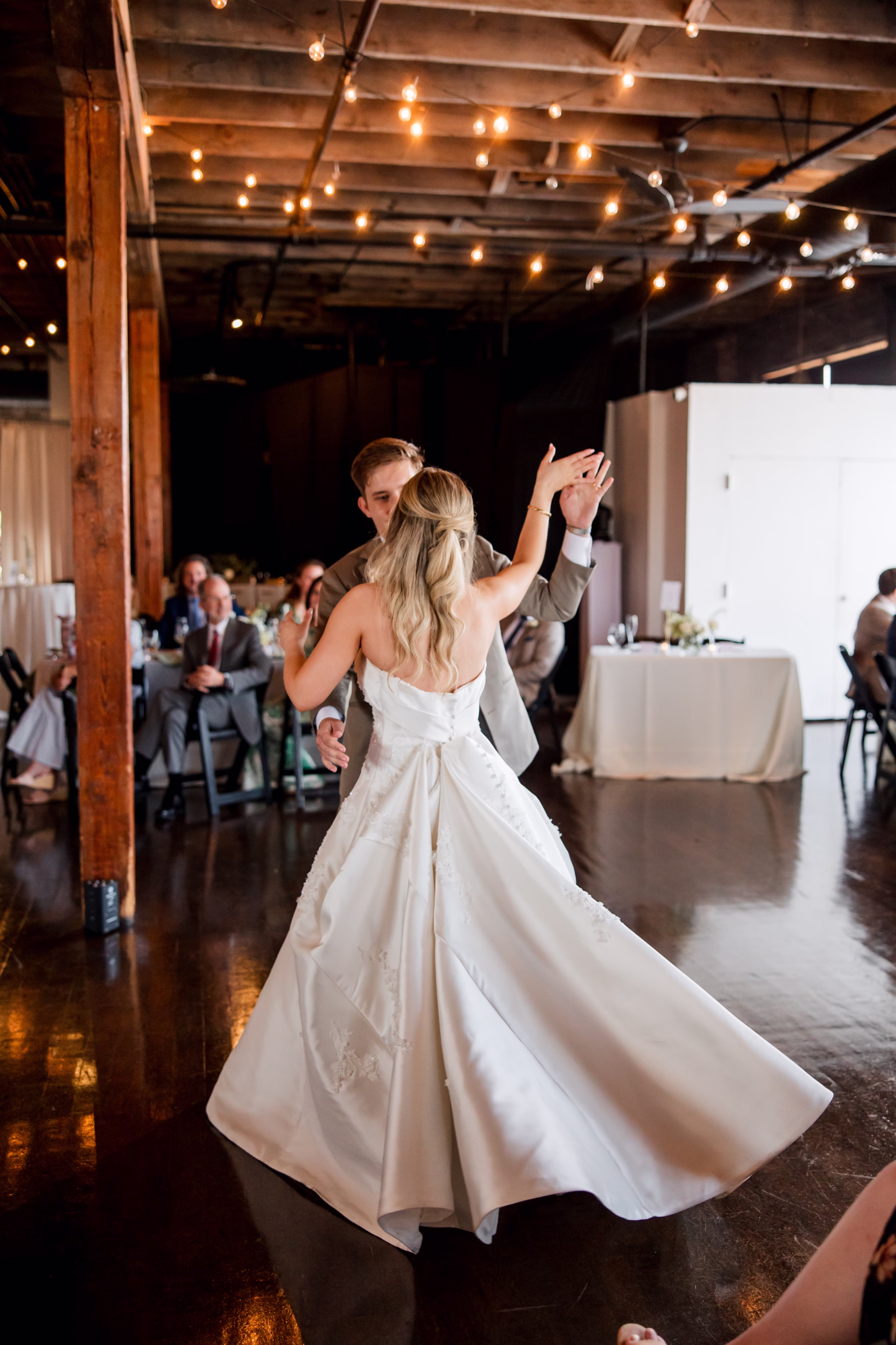 Coastal Inspired Nashville Wedding Room With A View | John Myers Photography